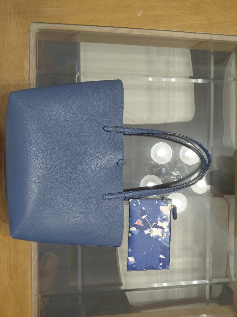 tote